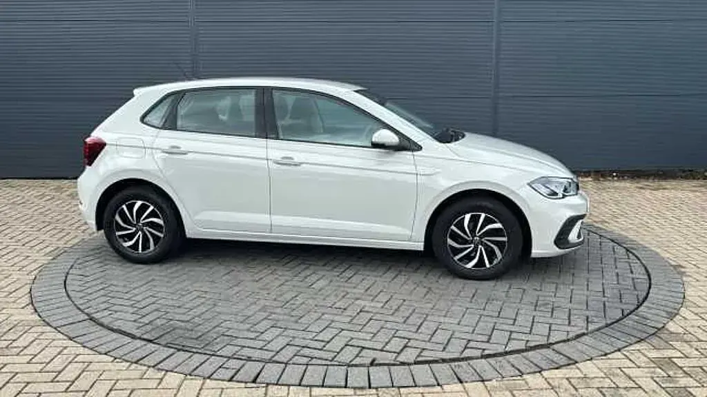 Used VW Polo Life 95 HP (69 kW) 2024 Grey Hatchback