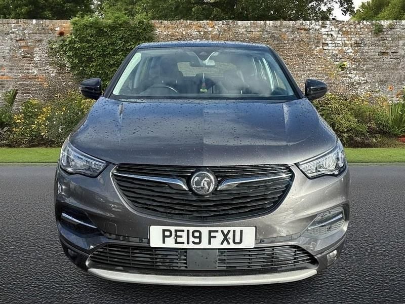 Used Vauxhall Grandland X Sport 130 HP (95 kW) 2019 Grey SUV
