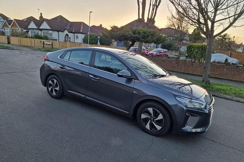 Grey Used 2018 Hyundai Ioniq Premium SE Sedan | £8,999 (Fair price) - Image 1/1