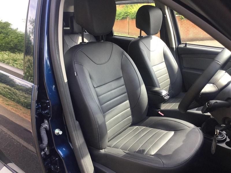 Blue Used 2017 Dacia Duster Prestige SUV | £8,390 (Good price) - Image 1/3
