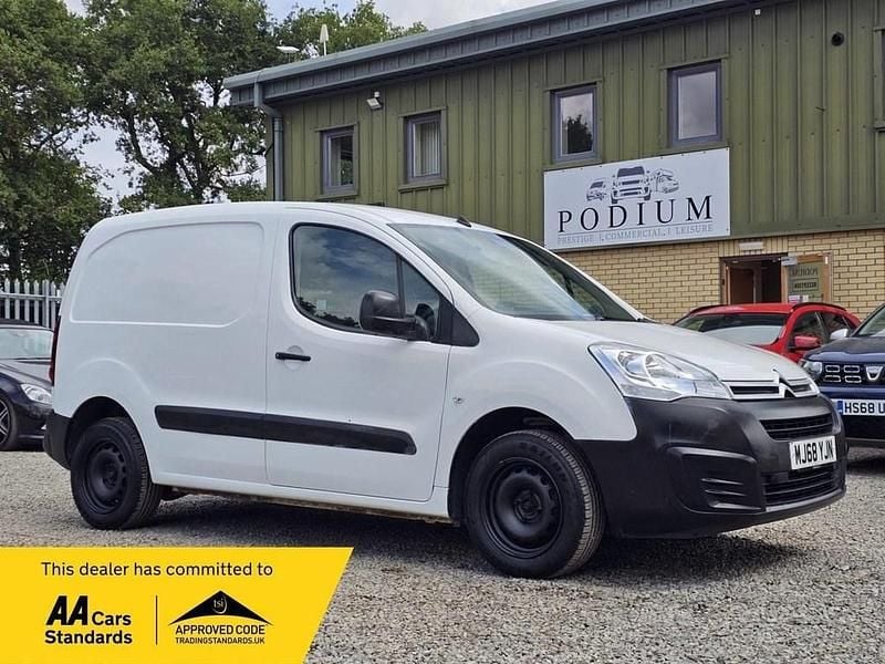 White Used 2018 Citroën Berlingo MPV | £6,490 (Fair price) - Image 1/3