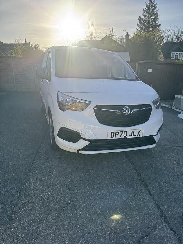 Used Vauxhall Combo Sportive 100 HP (73 kW) 2020 White MPV