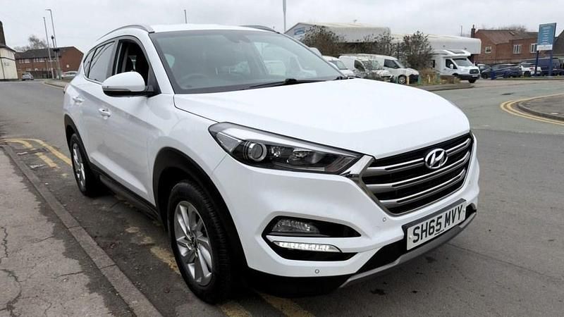 Used Hyundai Tucson Premium 116 HP (85 kW) 2015 White SUV