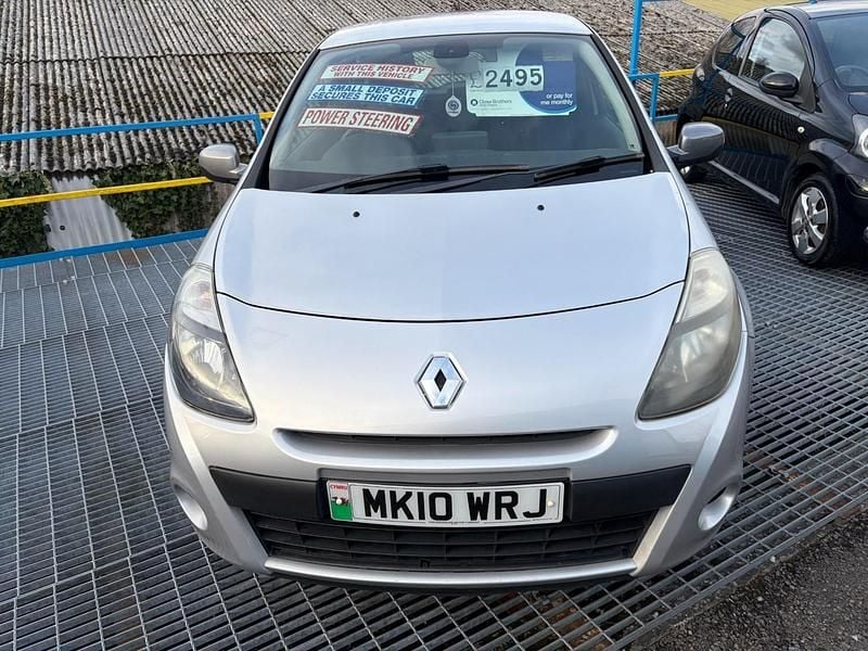 Used Renault Clio II Dynamique 2010 Silver Hatchback