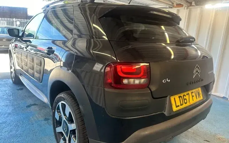 Used Citroën C4 Flair 82 HP (60 kW) 2017 Black SUV