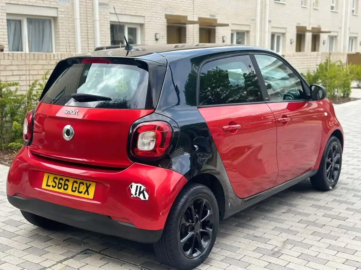 Used Smart ForFour Passion 71 HP (52 kW) 2016 Red Hatchback