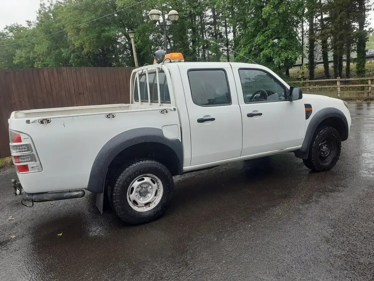 Used Ford Ranger XL 143 HP (105 kW) 2011 White Pickup