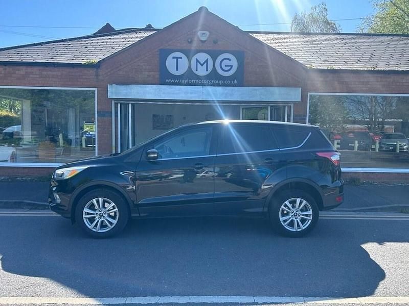 Used Ford Kuga Zetec 120 HP (88 kW) 2017 Black SUV