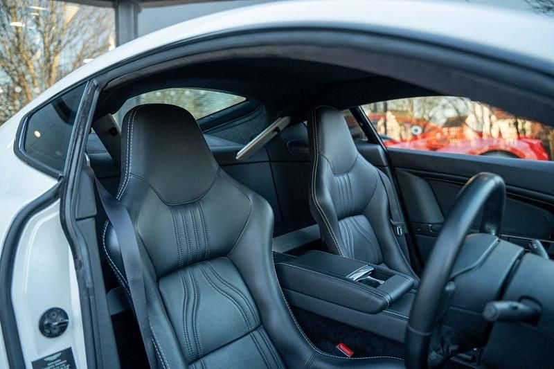 Used Aston Martin V12 Vantage 2010 White Coupe
