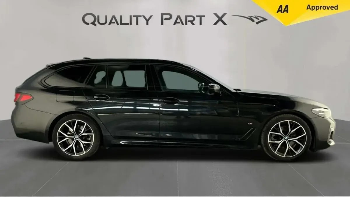 Begagnad BMW 520 M Sport 2022 Svart Kombi