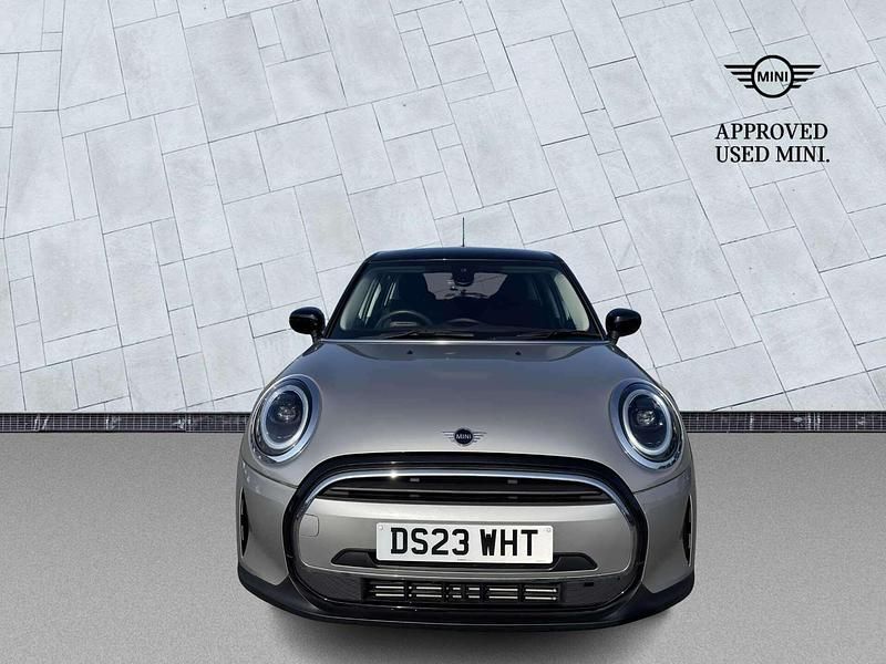 Used Mini Cooper Classic 134 HP (98 kW) 2023 Silver Hatchback