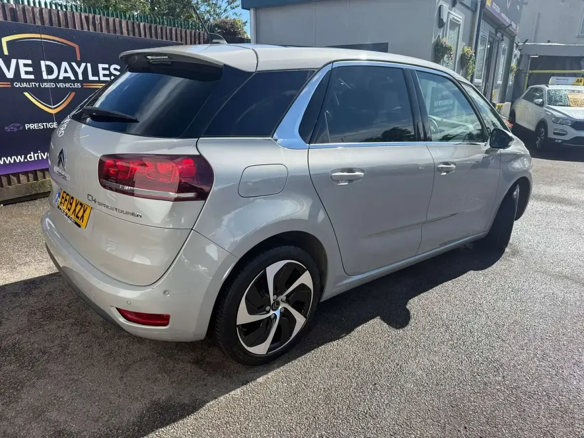 Used Citroën C4 SpaceTourer Flair 2019 Beige MPV
