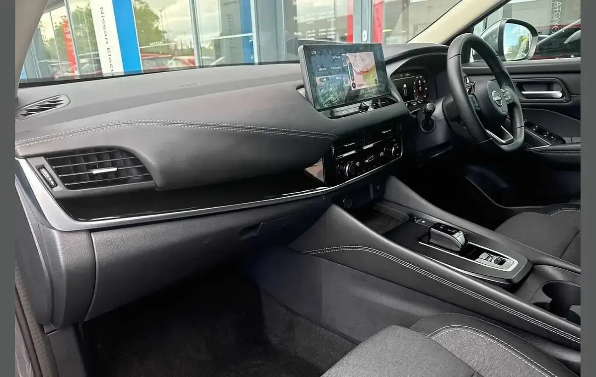Used Nissan Qashqai N-Connecta 190 HP (139 kW) 2023 Grey SUV