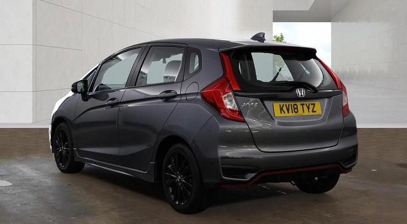 Used Honda Jazz Sport 130 HP (95 kW) 2018 Grey Hatchback