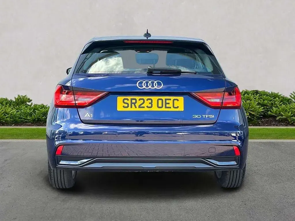 Gebraucht Audi A1 Sport 110 PS (80 kW) 2023 Blau SUV
