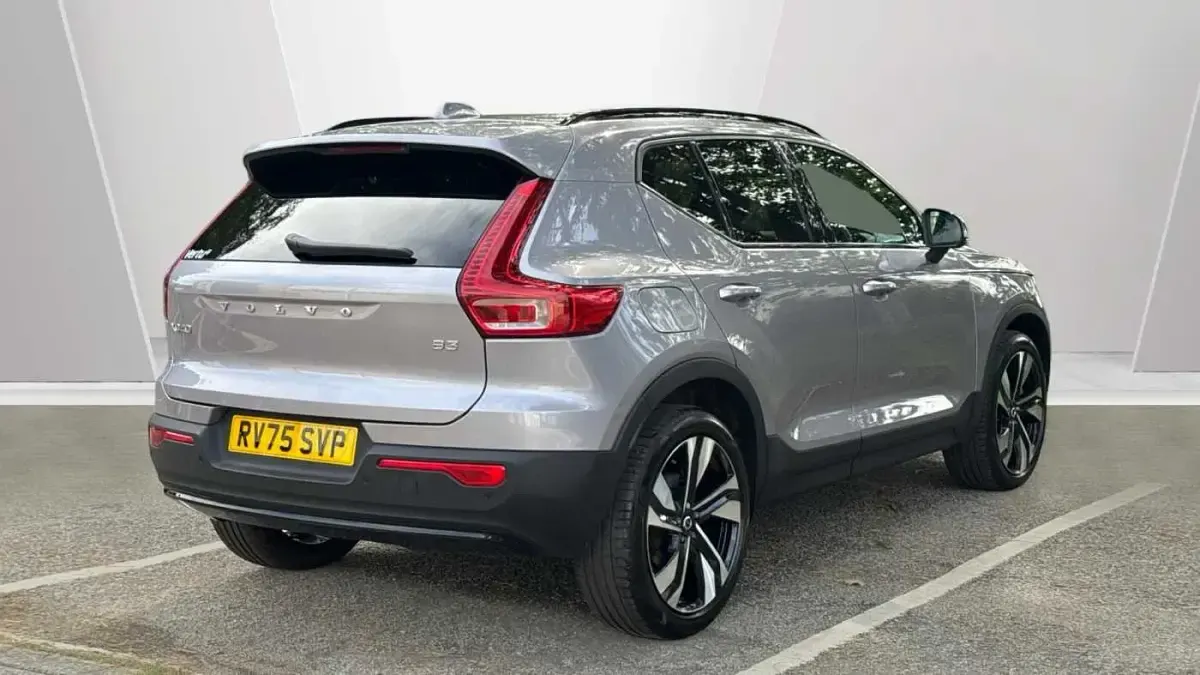 Used Volvo XC40 Ultra 163 HP (119 kW) 2025 Silver SUV