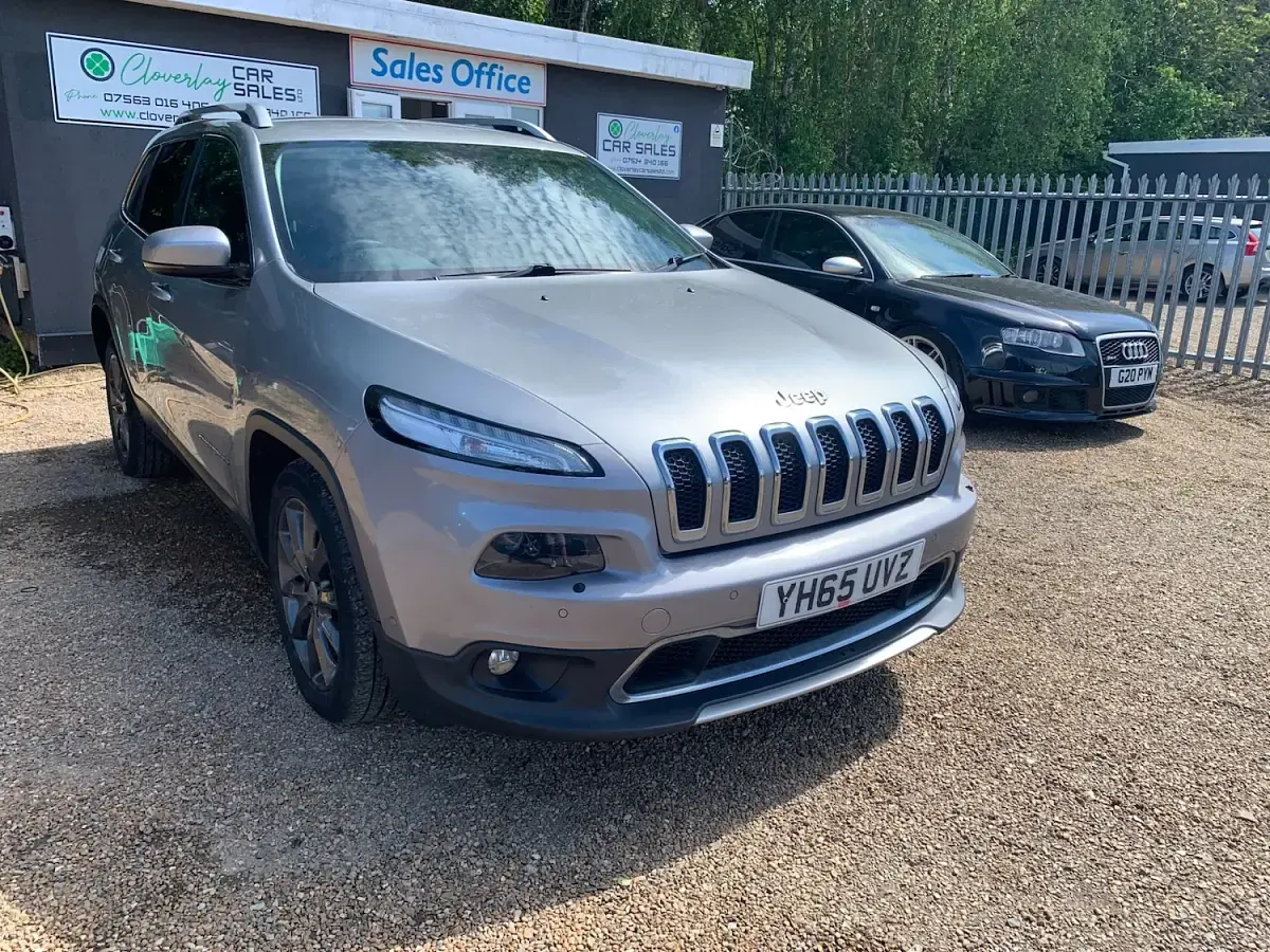 Used Jeep Cherokee Limited 200 HP (147 kW) 2015 Grey SUV