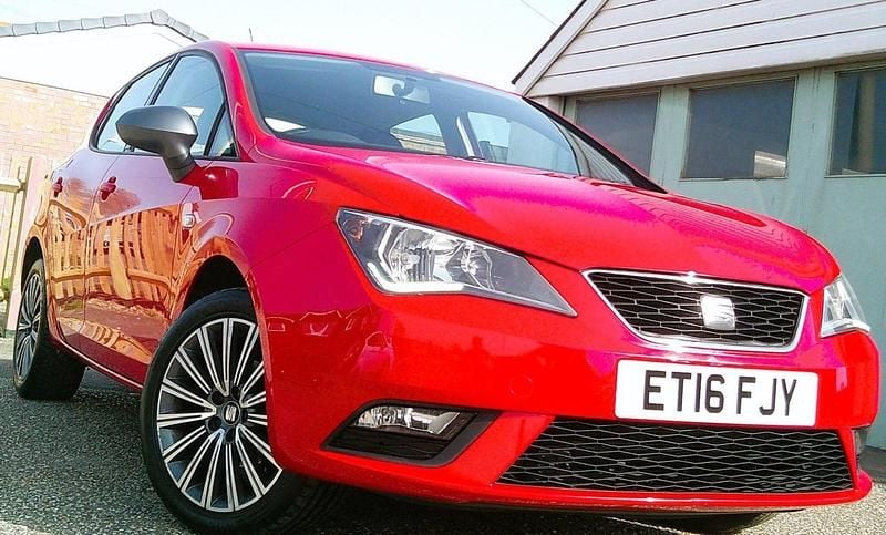 Used Seat Ibiza CONNECT 2016 Red Hatchback