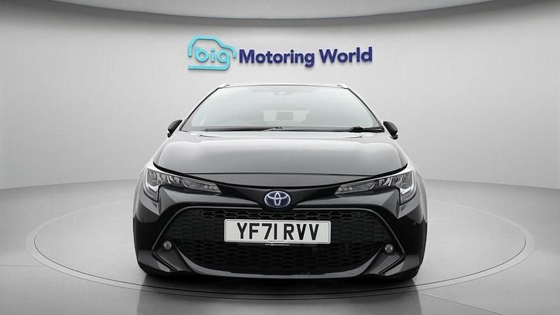 Usado Toyota Corolla Design 122 CV (89 kW) 2021 Negro Familiar