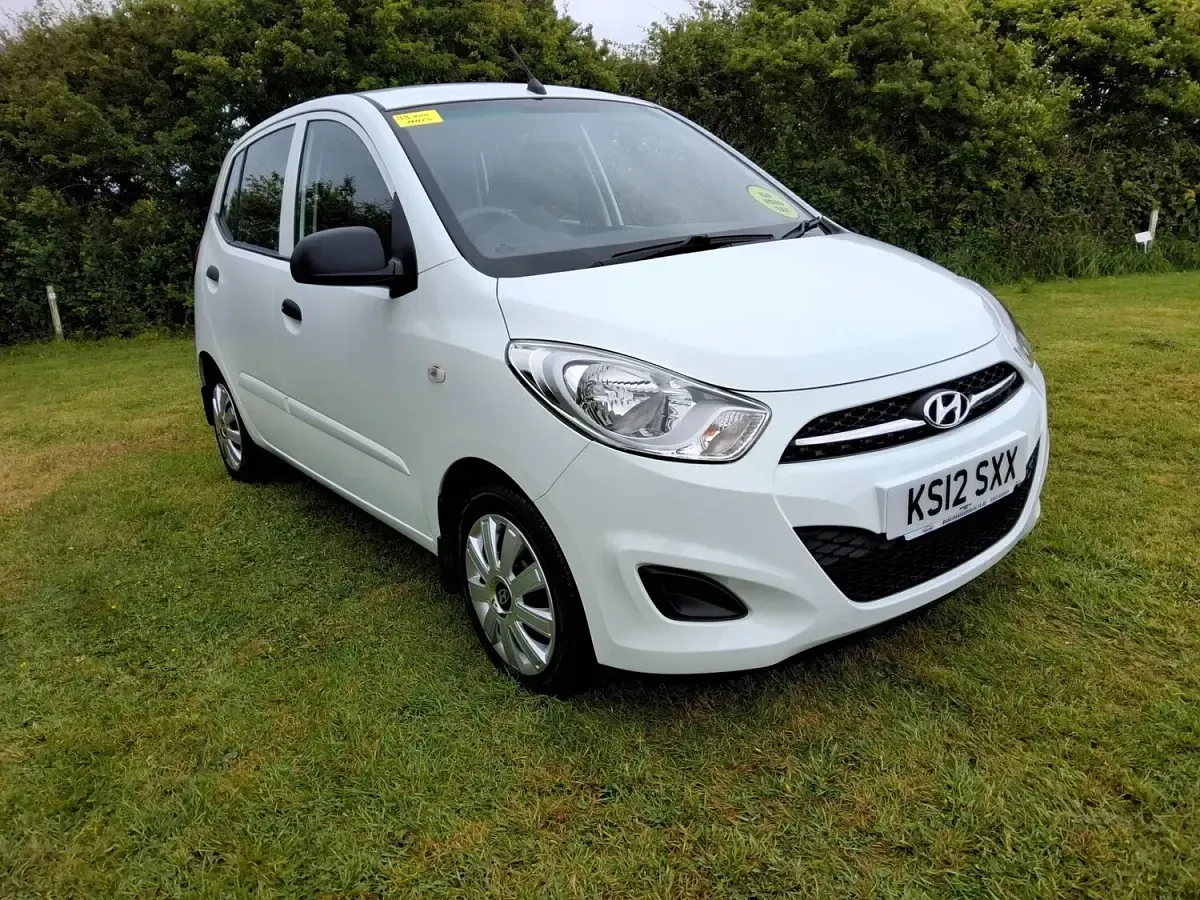 Used Hyundai i10 Classic 2012 White Hatchback
