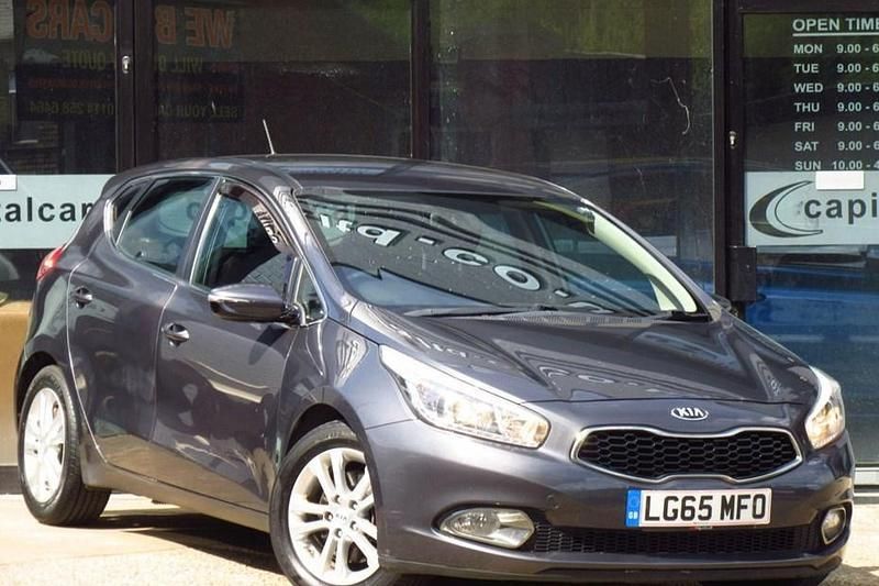 Silver Used 2015 Kia Ceed 2 Hatchback | £4,489 (Fair price) - Image 1/1