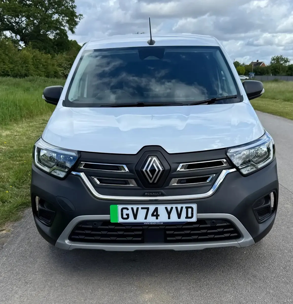 New Renault Kangoo 89 kW (122 HP) 2025 White MPV