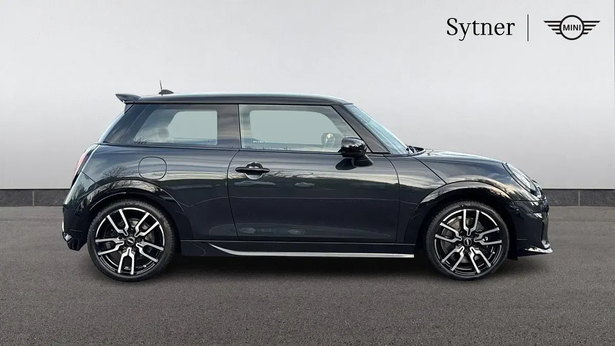 Used Mini Cooper Hatch 113 kW (154 HP) 2025 Grey Hatchback