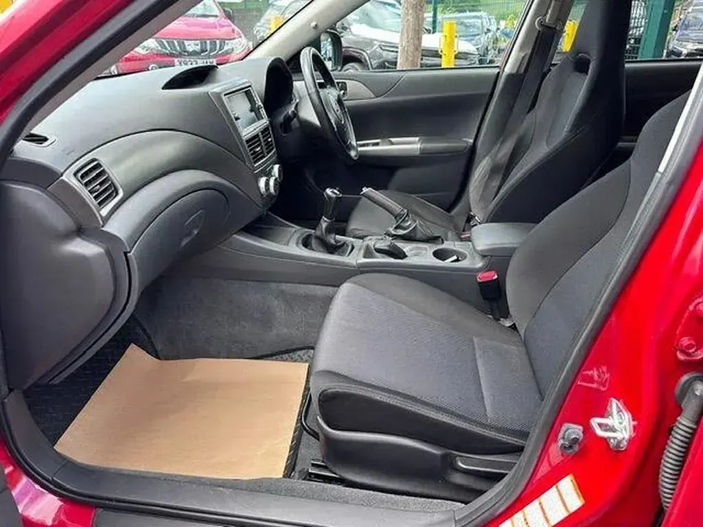 Used Subaru Impreza 150 HP (110 kW) 2010 Red Hatchback