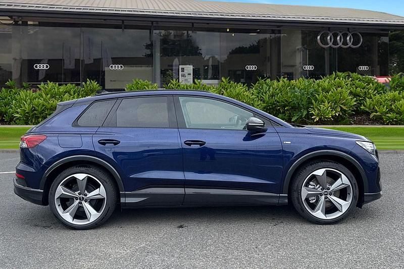 New Audi Q4 e-tron Black Edition 210 kW (286 HP) 2026 Blue SUV
