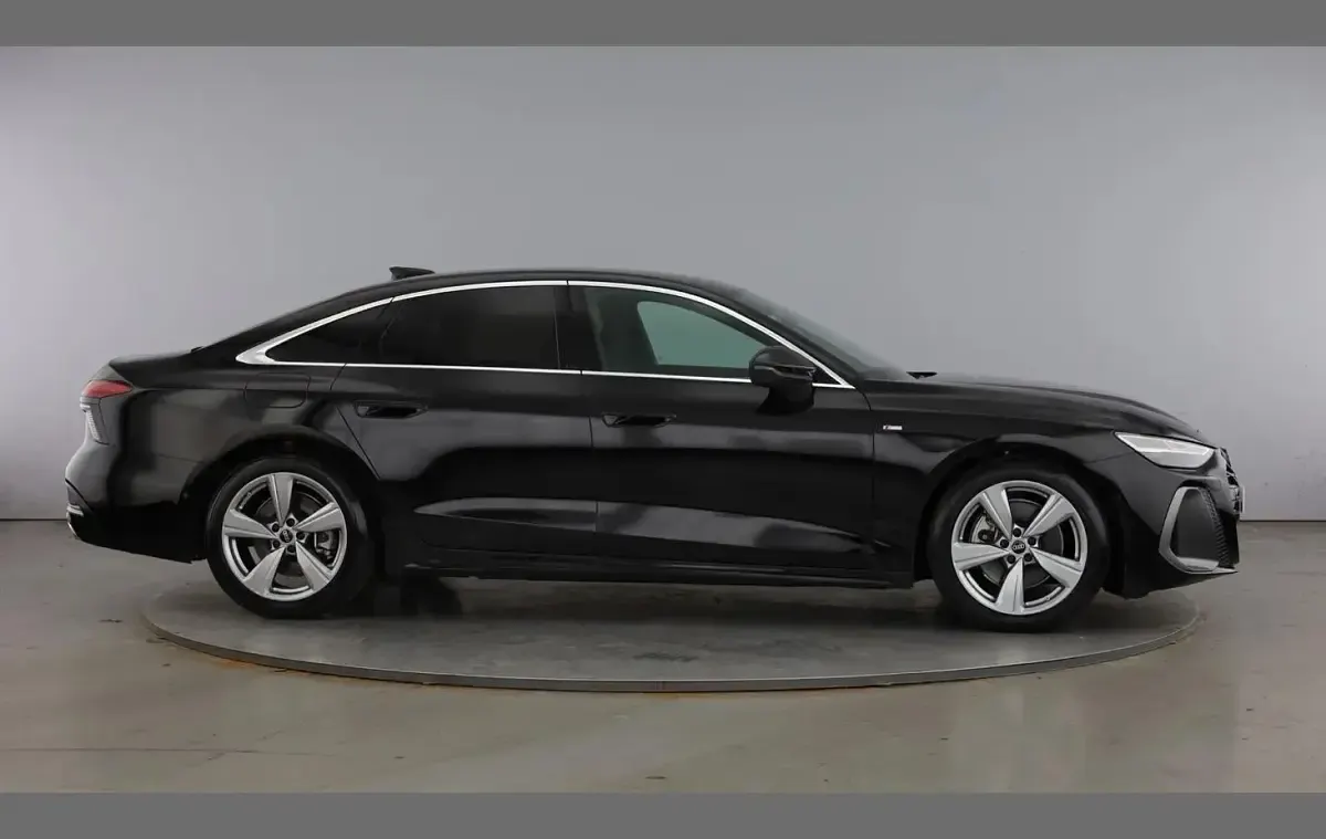 Ny Audi A6 S-Line 200 HK (147 kW) 2026 Svart Sedan
