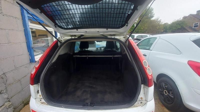 Used Ford Fiesta 2007 White Hatchback