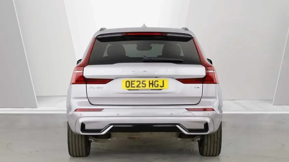 Used Volvo XC60 Ultra 449 HP (330 kW) 2025 Silver SUV