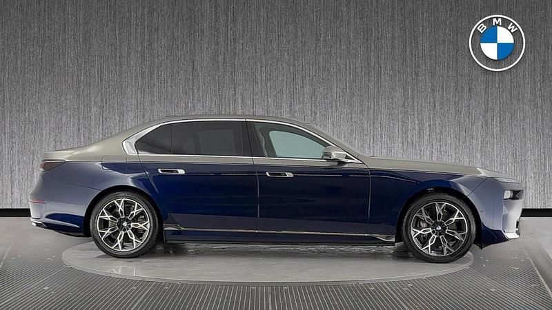 Used BMW i7 Comfort Edition 400 kW (544 HP) 2025 Blue Sedan