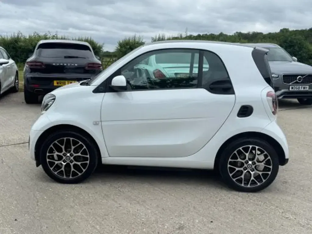 Used Smart ForTwo Electric Drive Prime Exclusive 60 kW (82 HP) 2022 Coupe