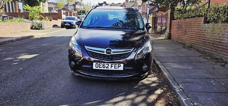 Used Vauxhall Zafira 167 HP (122 kW) 2012 Brown MPV
