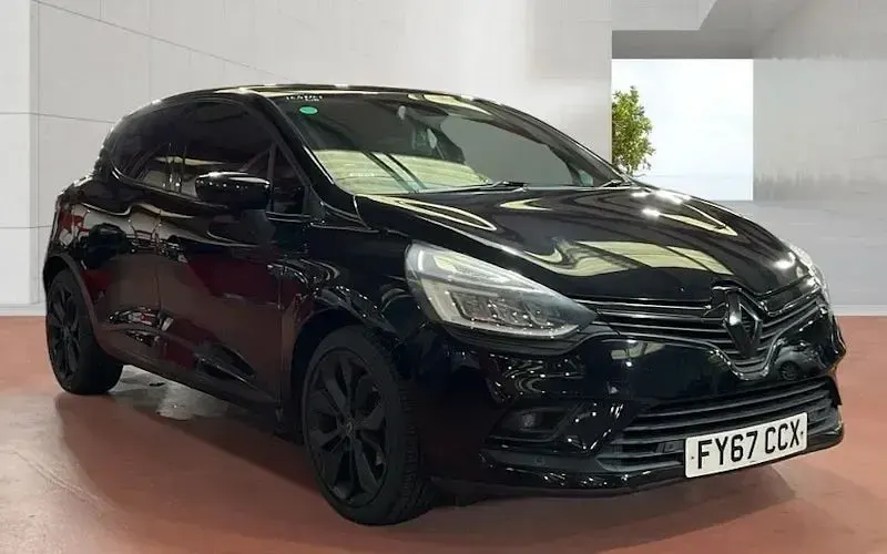Used Renault Clio Signature 120 HP (88 kW) 2017 Hatchback