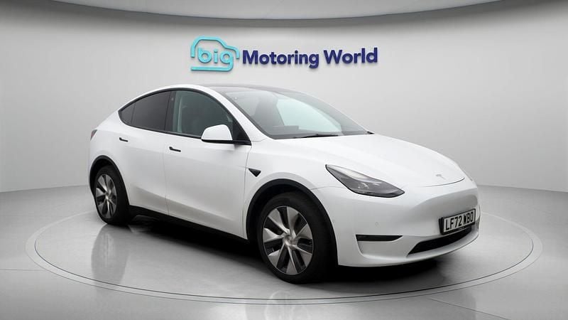 Used 2022 Tesla Model Y Long Range AWD SUV | £23,900 (Fair price) - Image 1/4