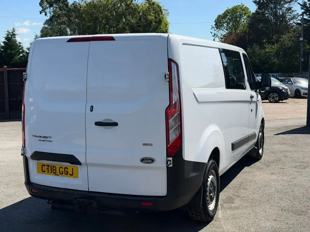Used Ford Transit Custom 105 HP (77 kW) 2018 White Van
