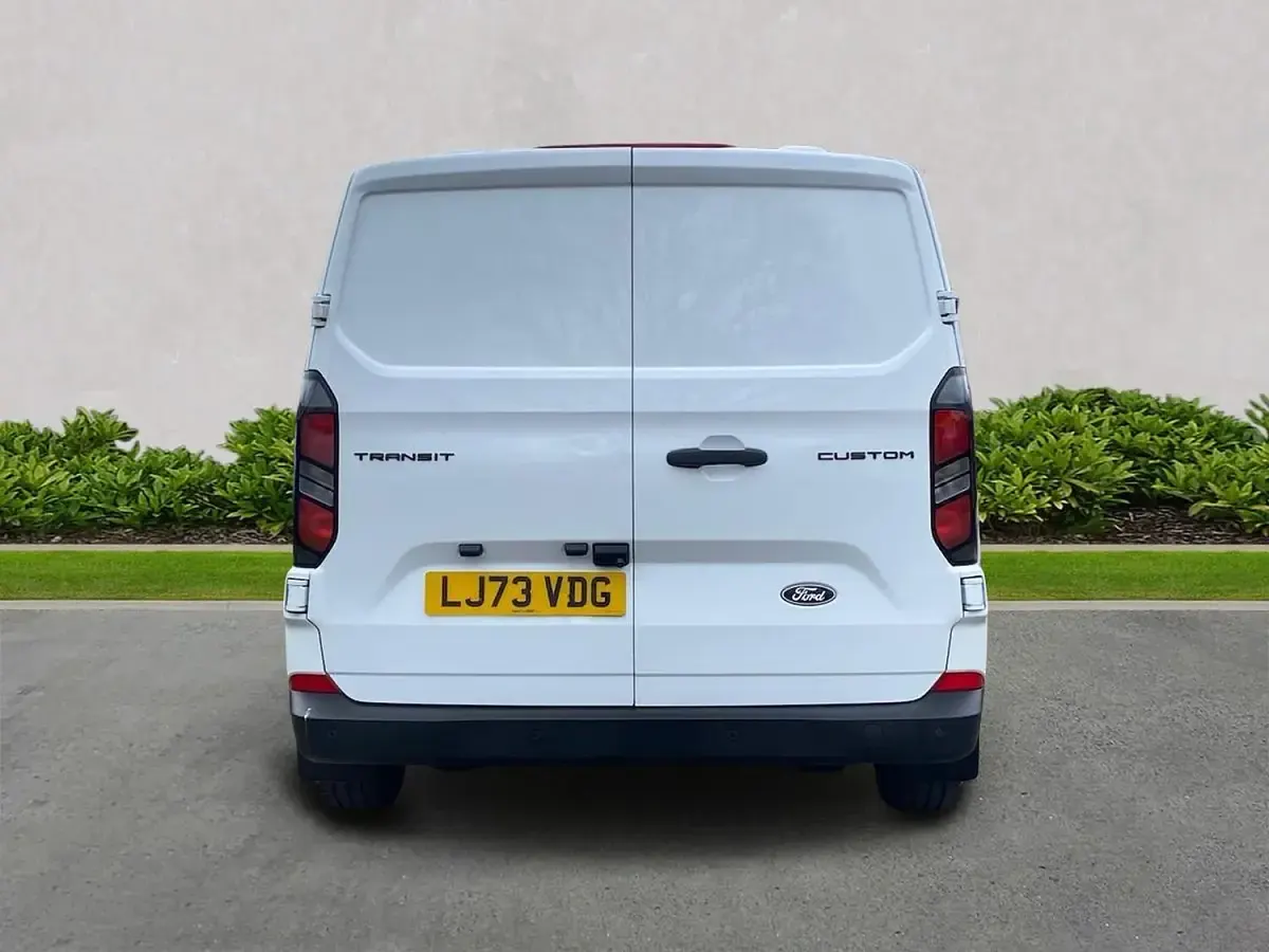 Used Ford Transit Custom Trend 110 HP (80 kW) 2024 White Van