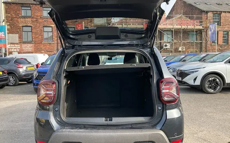 Usado Dacia Duster Journey 130 CV (95 kW) 2023 Gris SUV