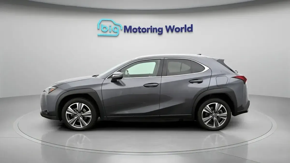 Used Lexus UX 300e 150 kW (204 HP) 2024 Grey SUV