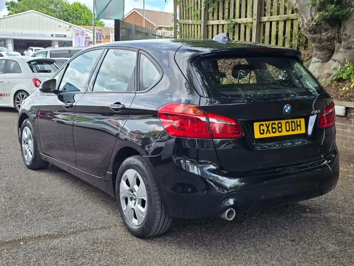 Used BMW 218 Comfort Edition 2018 Black Hatchback