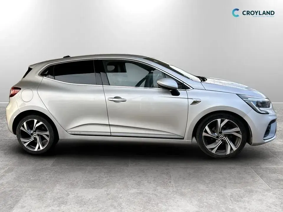 Usado Renault Clio V RS Line 90 HP (66 kW) 2021 Prateado Citadino