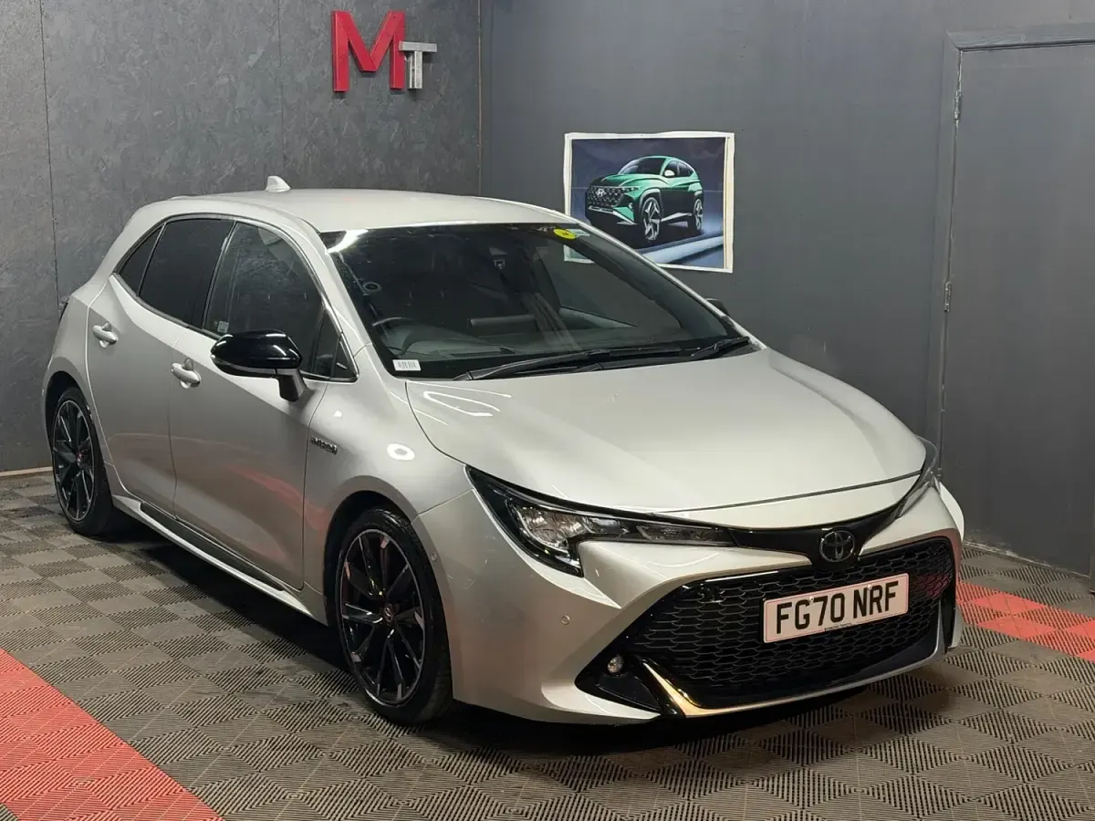 Used Toyota Corolla Sport 122 HP (89 kW) 2020 Silver Hatchback