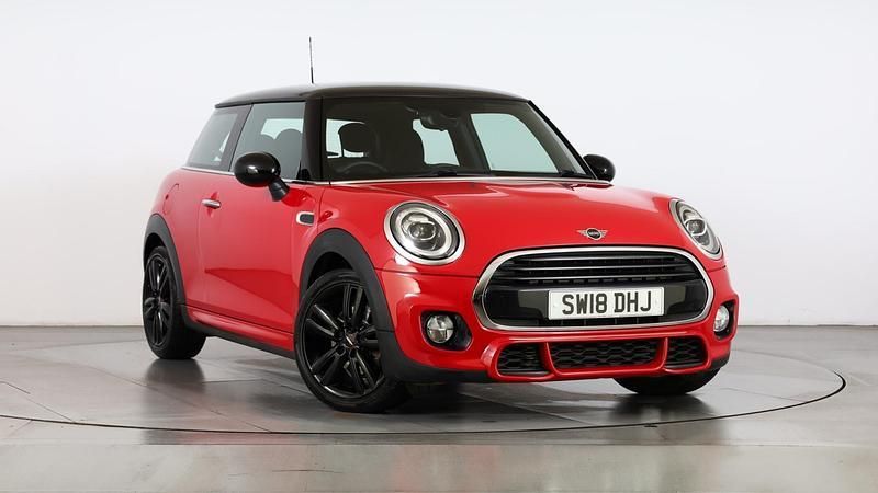 Red Used 2018 Mini Cooper Hatch Hatchback | £13,250 (Fair price) - Image 1/4