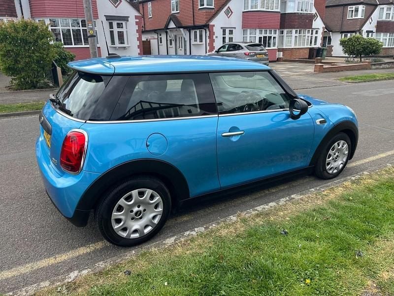 Usado Mini ONE Hatch 2018 Azul Utilitario