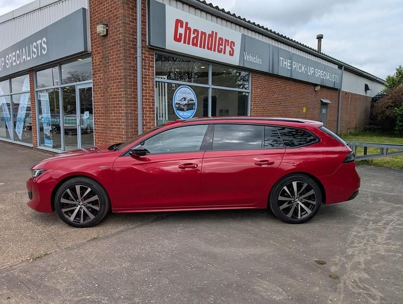 Used Peugeot 508 GT-line 2021 Red Estate
