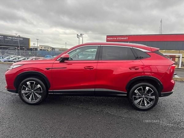 New MG HS SE 2026 Red SUV