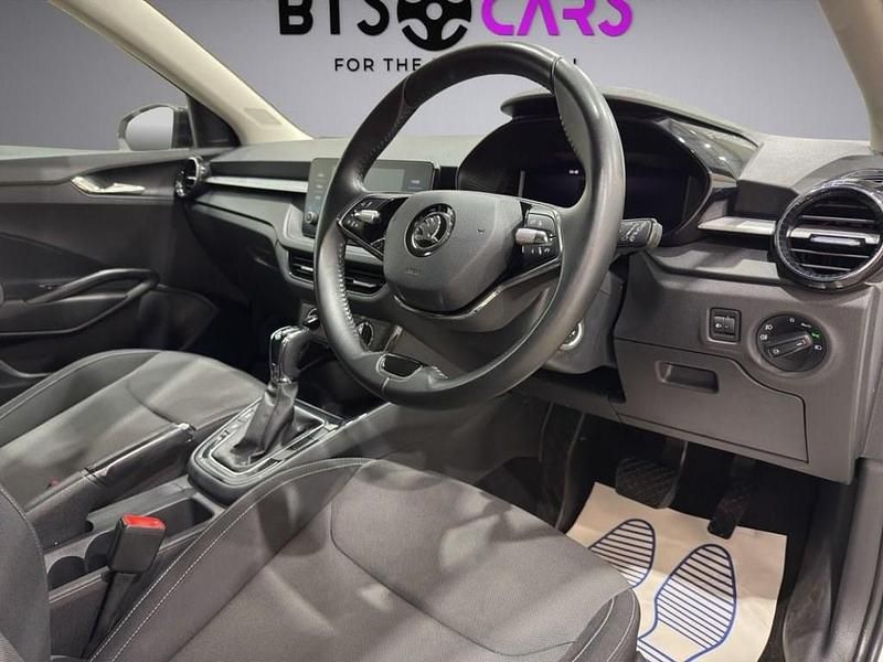 Used Skoda Fabia Colour Edition 110 HP (80 kW) 2022 White Hatchback