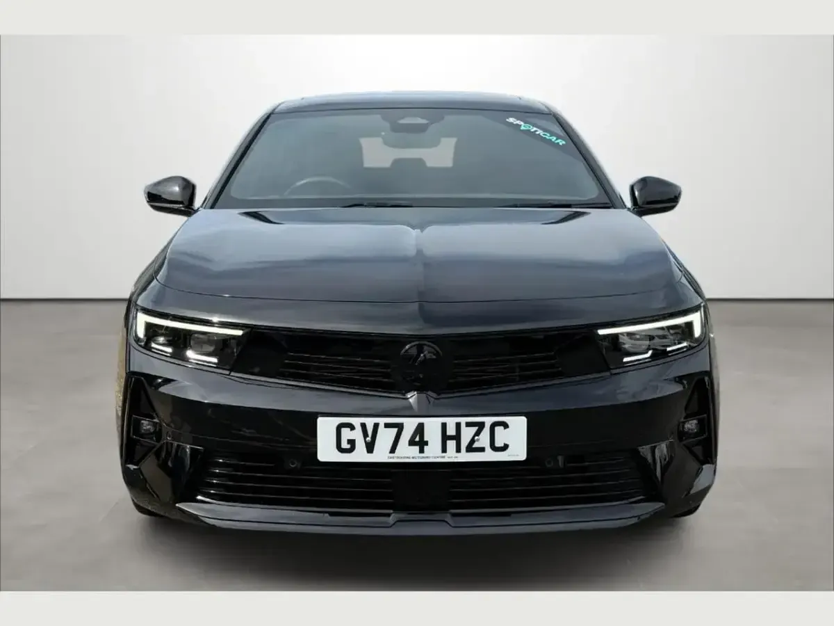 Used Vauxhall Astra GSe 221 HP (162 kW) 2024 Black Hatchback